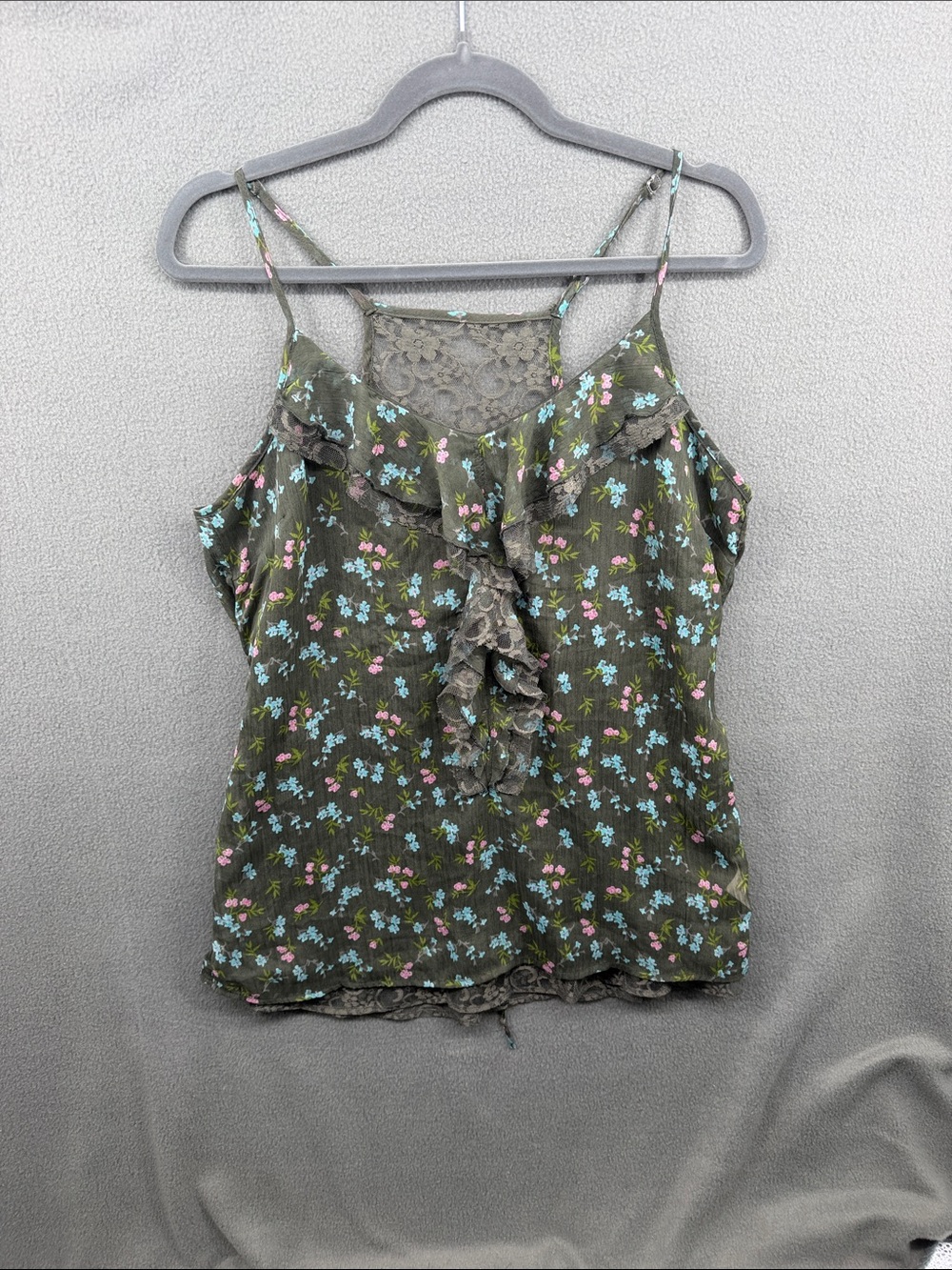 Vintage Y2K Decree Olive Floral Ruffle Cami with Lace Trim A 32